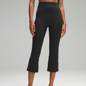 Lululemon Groove SHR Crop 23”